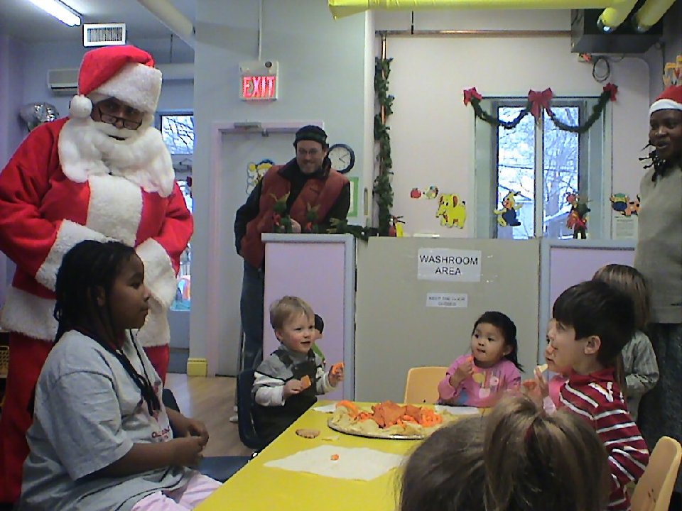 2005-12-16 - CHRISTMAS PARTY AT LILY'S HOUSE 005